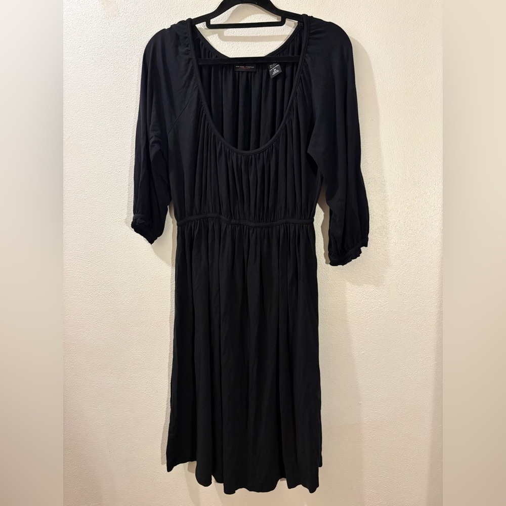 New York & Company Black Scoop-Neck Midi Dress size Medium